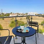 Victoria Apartment *